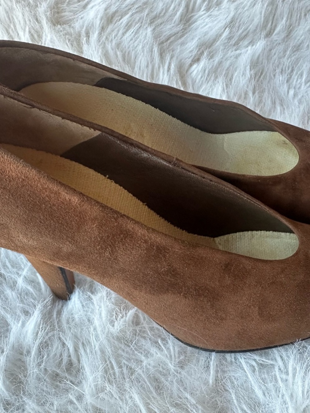 Vintage from 1998 Chestnut Brown Suede Pointed-Toe Pumps size 6 - Picture 2 of 16
